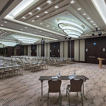 Готель Doubletree By Hilton Istanbul Umraniye Екстер'єр фото The ballroom