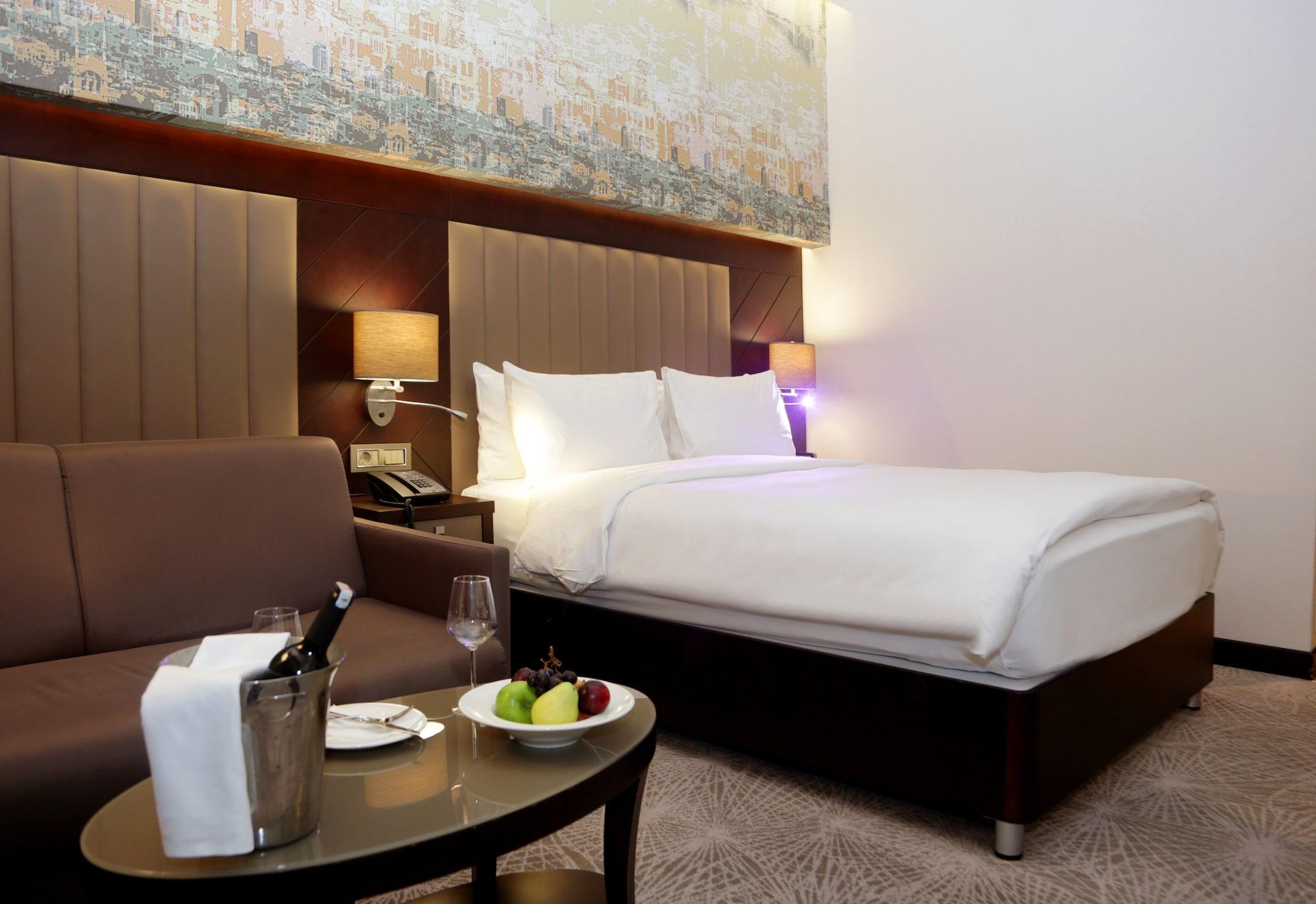 Готель Doubletree By Hilton Istanbul Umraniye Екстер'єр фото A room at the hotel