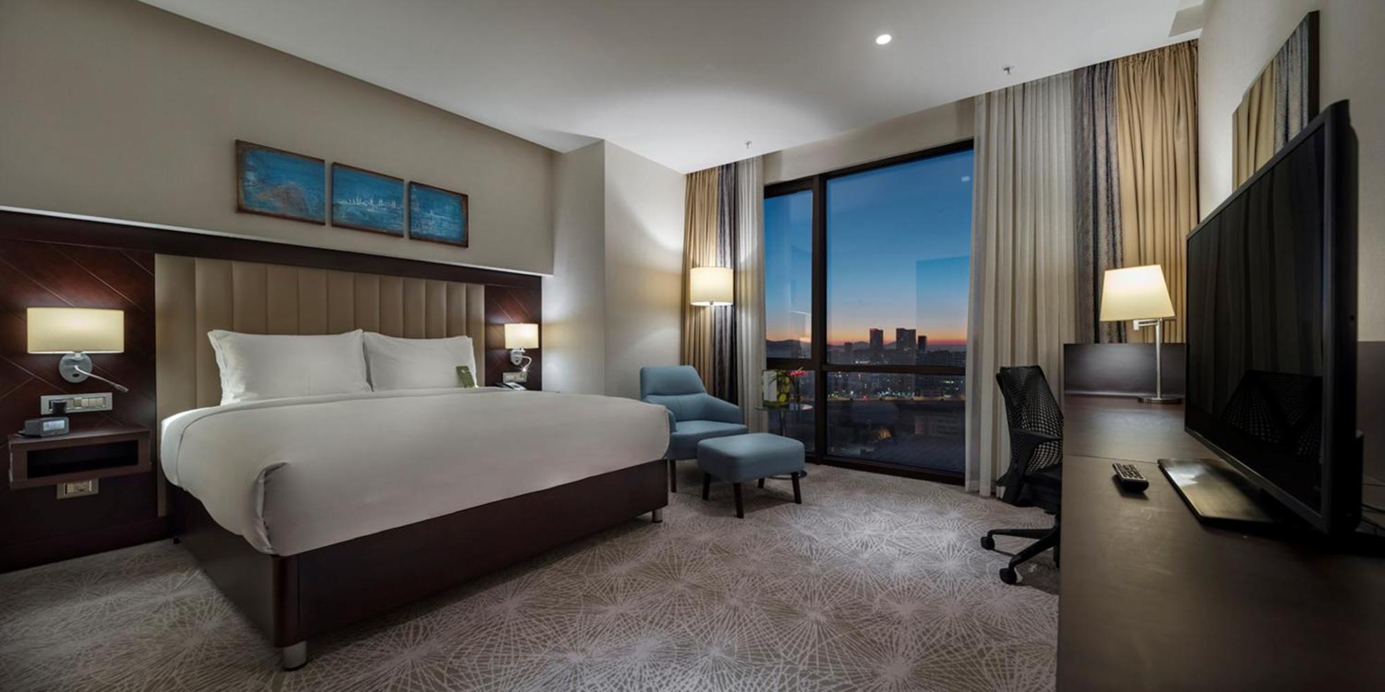 Готель Doubletree By Hilton Istanbul Umraniye Екстер'єр фото