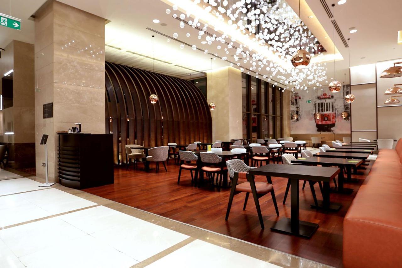Готель Doubletree By Hilton Istanbul Umraniye Екстер'єр фото The restaurant